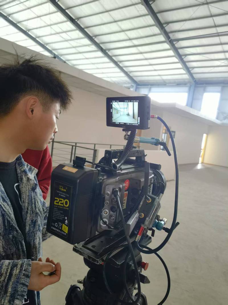龙胜电商产品视频拍摄制作：小成本也能产出高质感内容？